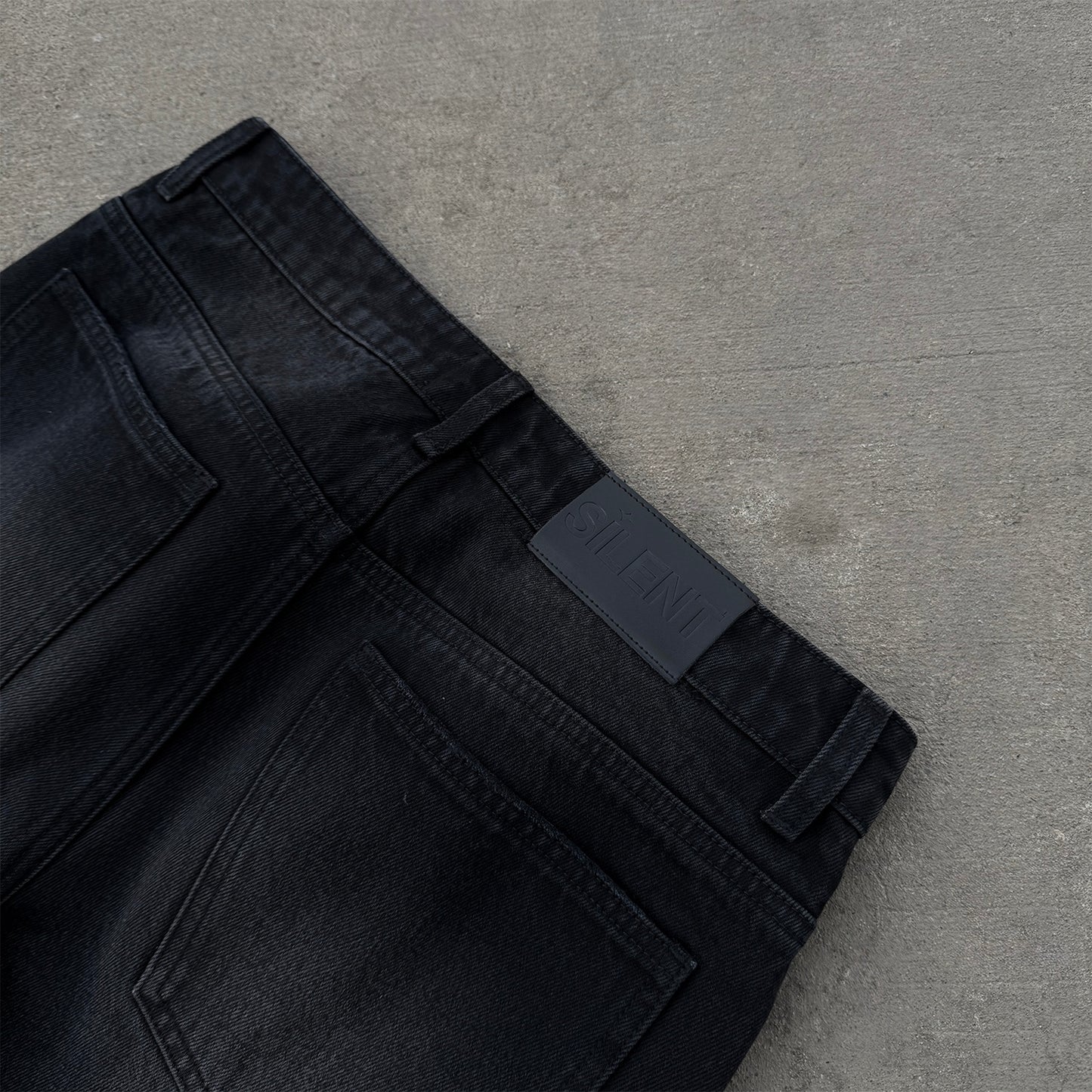 SILENT DENIMS (WASHED BLACK)